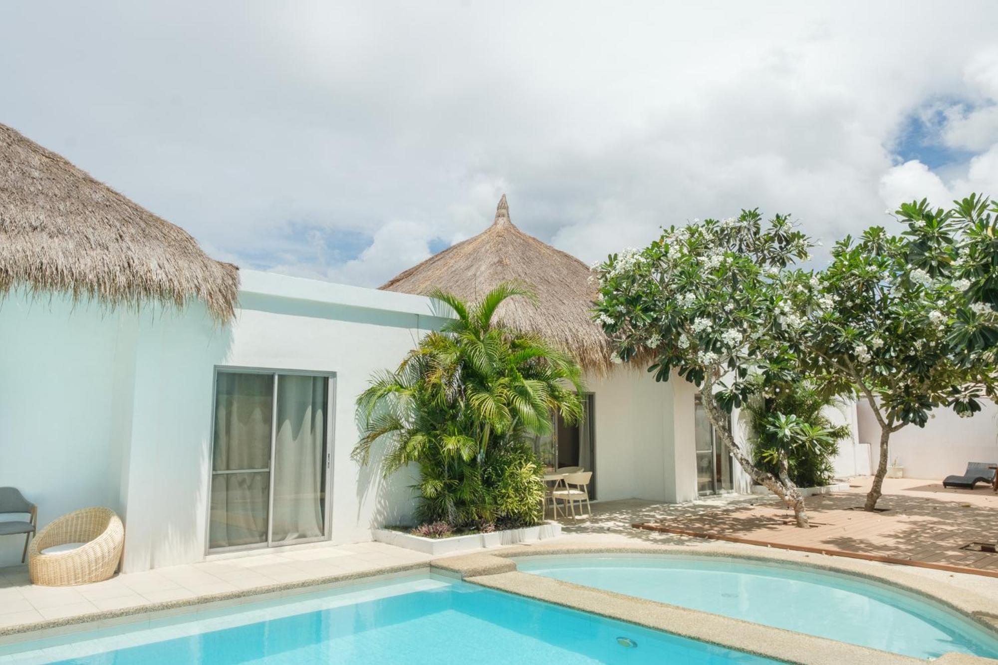 Seapearl Of Alona Hotel Panglao City Exterior foto