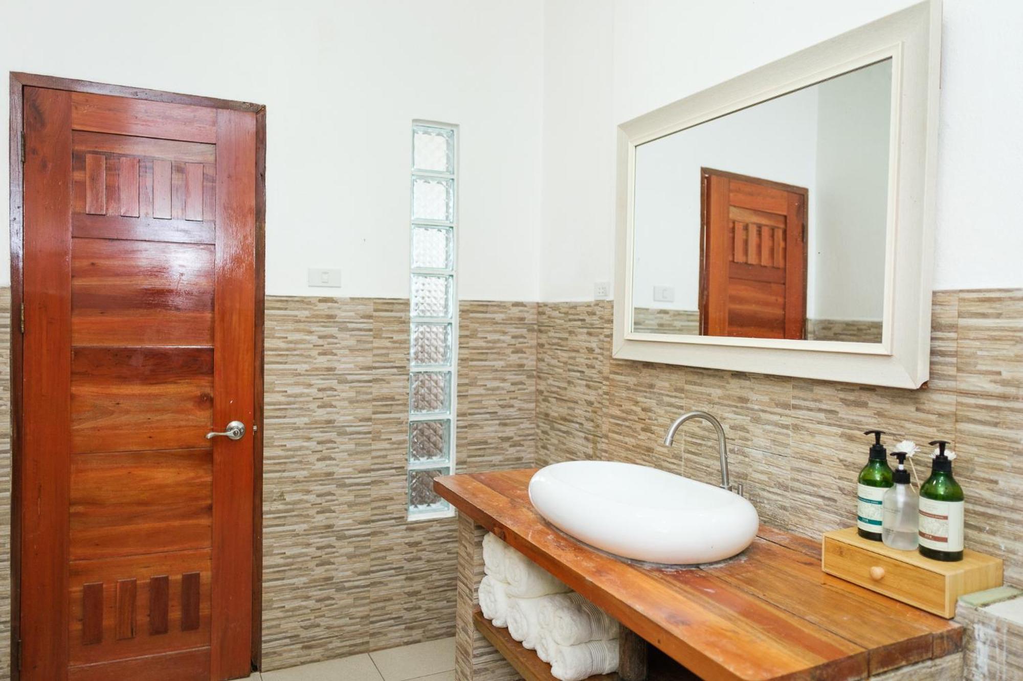 Seapearl Of Alona Hotel Panglao City Exterior foto